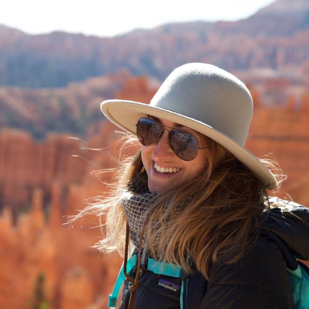 Meet your Posher, Casey